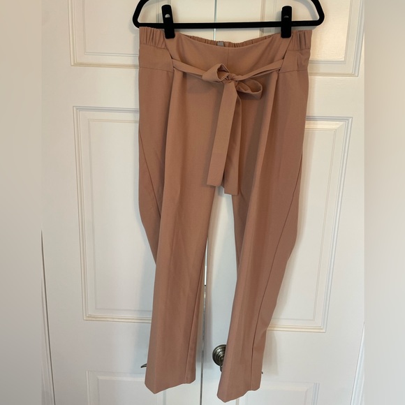ASOS Pants - ASOS Cropped Tie Slacks- Size 6